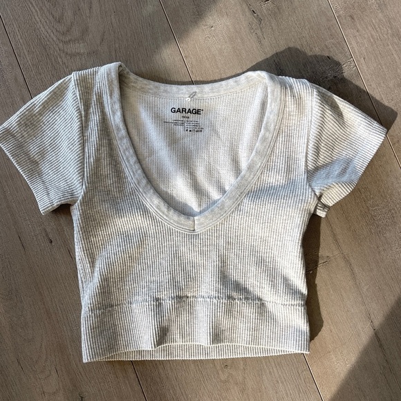 Garage Light Gray Ribbed V-Neck Tee - Picture 1 of 2